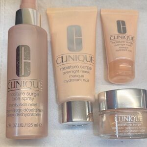 Clinique Moisture Surge Hydration Essentials bundle